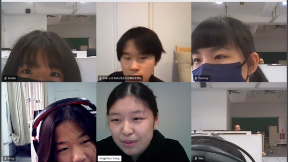 小老師和甲仙國小同學認真上課