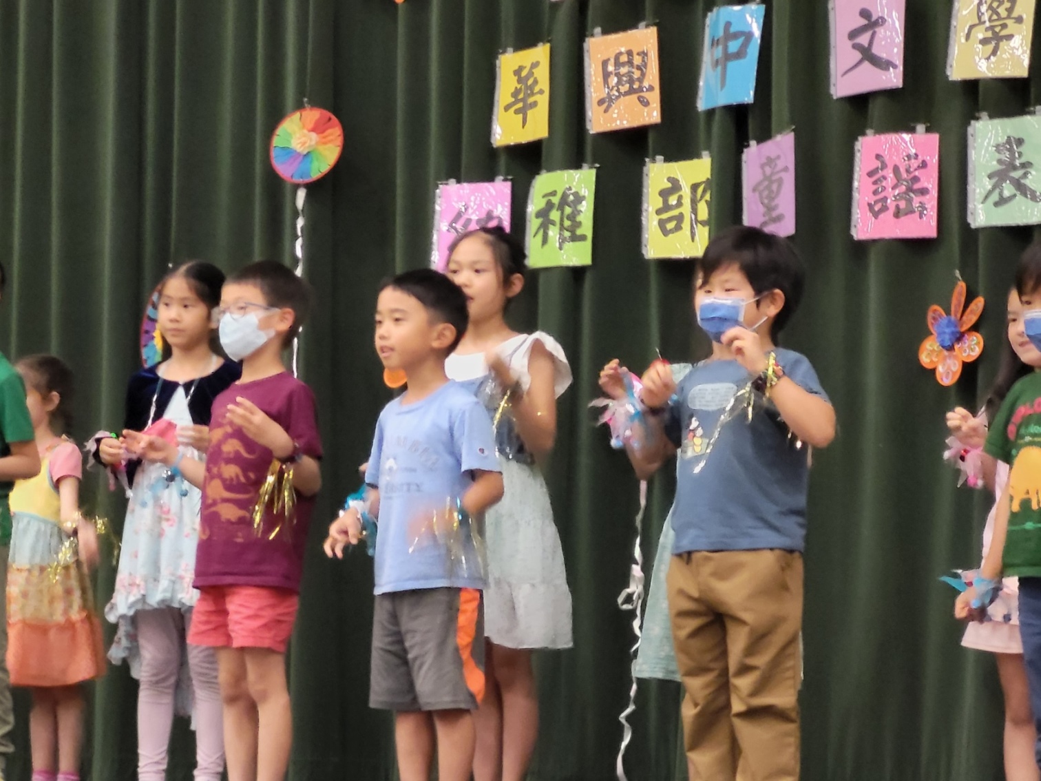 會話班學生表演