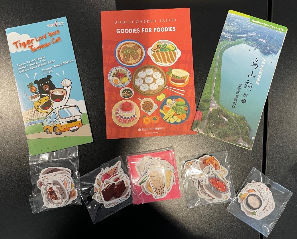 老師手繪列印的台灣美食貼紙