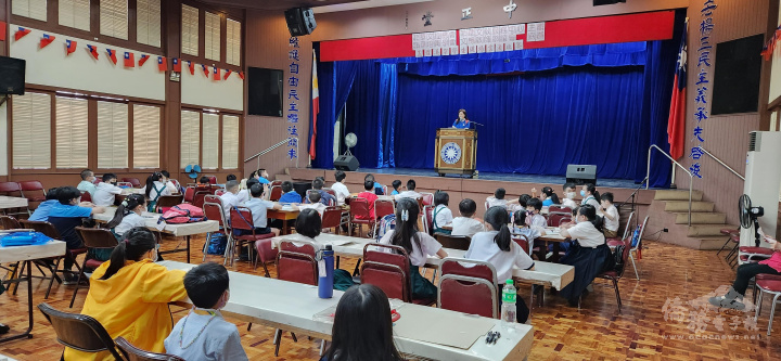 文總文化工作委員會主任梁俊如致詞