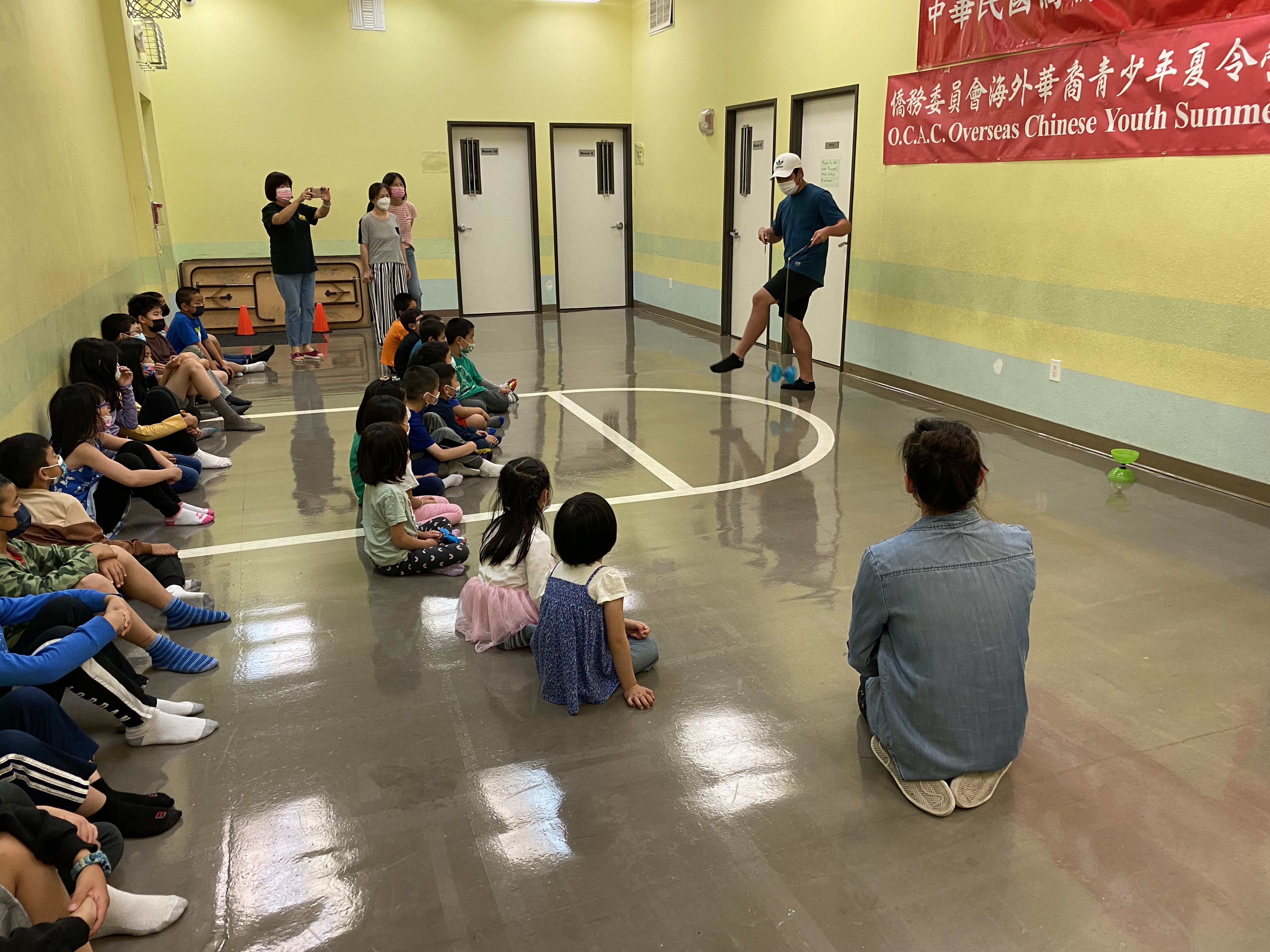 扯鈴老師表演