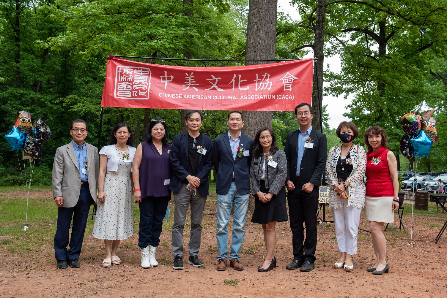 貴賓合照：右到左 (張秀琦、吳麗卿、林威廷、李珠瑛、陳永豐、戴松昌、江海寧、陳雅玲、楊俊傑）